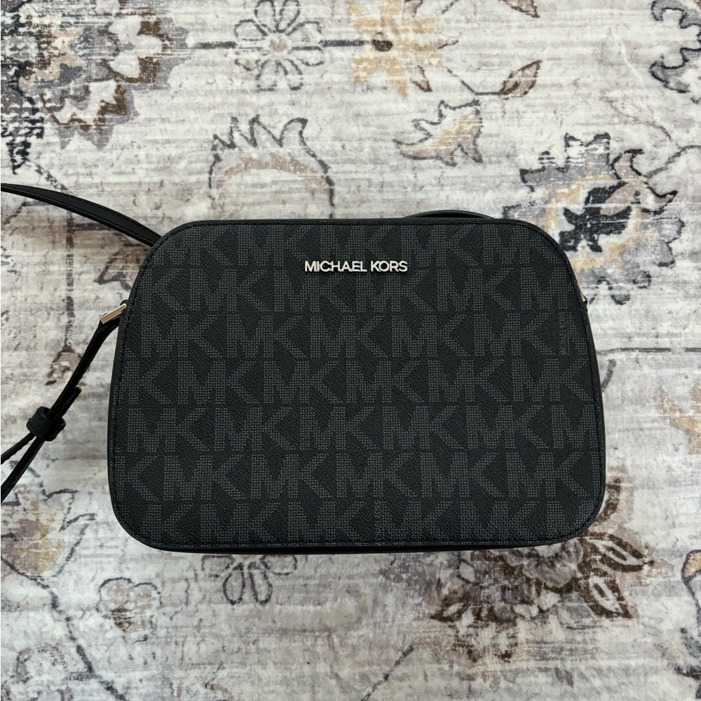 Michael Kors Crossbody Bag